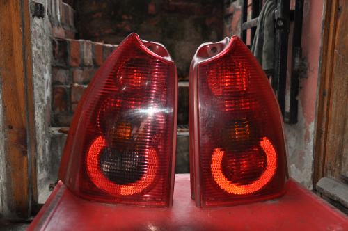 Peugeot - 307 - Kombi - (2002 - 2005) - Oświetlenie / Lampa tylna lewa