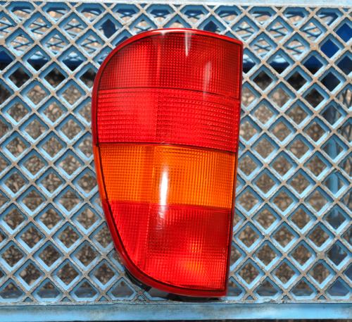 Volkswagen - Caddy - Osob./Tow.- (1995 - 2003) - Oświetlenie / Lampa tylna lewa