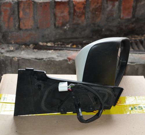 Toyota - Yaris - 5 drzwi - (2011 - 2014)  - Lusterka /  Prawe elektryczne