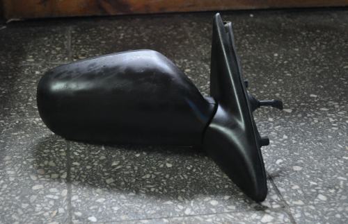 Nissan - Primera - 5 drzwi - (1990 - 1996) - Lusterka / Prawe ręczne wewnętrznie regulowane