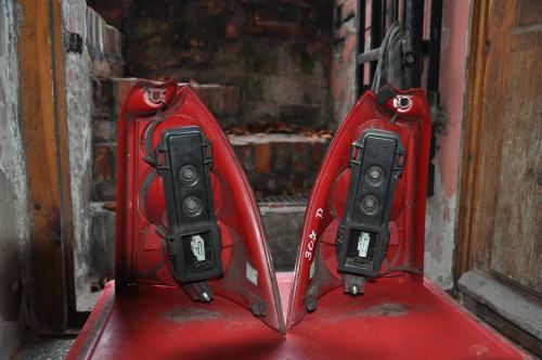 Peugeot - 307 - Kombi - (2002 - 2005) - Oświetlenie / Lampa tylna  prawa