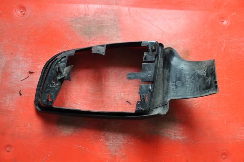 Opel - Omega - B - (1999 - 2003) - Lusterka / Ramka prawa