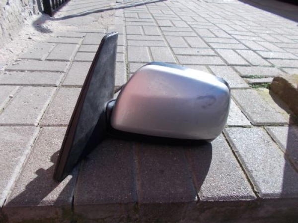 Toyota - RAV 4 - 5 drzwi - (2000 - 2003) - Lusterka /  Lewe elektryczne