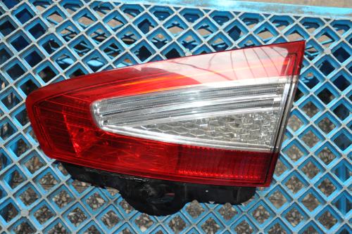 Ford - Mondeo - Kombi - (2010 - 2015) - Oświetlenie / Lampa tylna prawa wewnętrzna