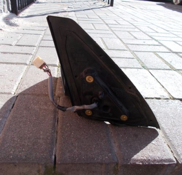 Toyota - RAV 4 - 5 drzwi - (2003 - 2006) - Lusterka /  Lewe elektryczne