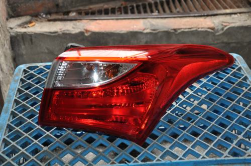 Hyundai - i30 - Kombi - (2012 - 2015) - Oświetlenie / Lampa tylna  prawa