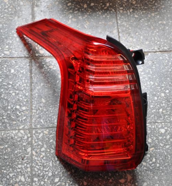 Peugeot - 5008 - (2009 - 2013) - Oświetlenie / Lampa tylna lewa