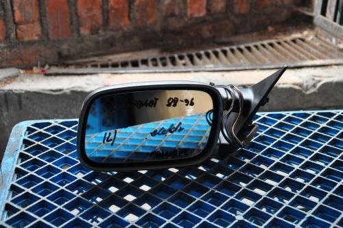 Volkswagen - Passat - Kombi - (1988 - 1993) - Lusterka /  Lewe elektryczne