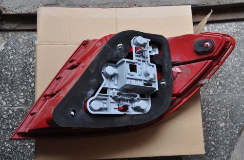 Mercedes-Benz - C-Klasa - W204 - (2007 - 2011) - Oświetlenie / Lampa tylna lewa