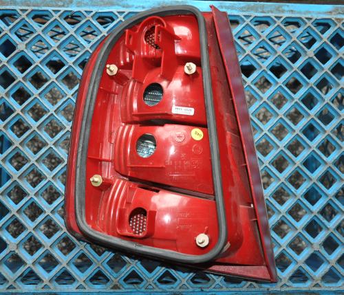 Skoda - Fabia - 5 drzwi - (2004 - 2007) - Oświetlenie / Lampa tylna  prawa