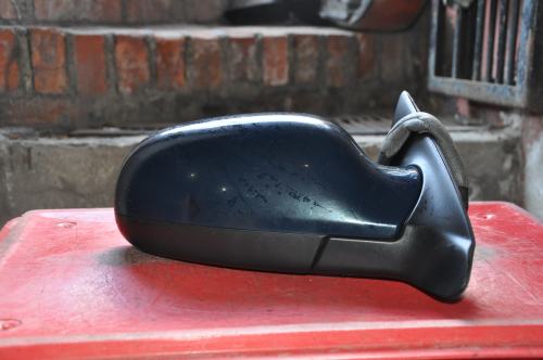 Volvo - V 70 - Kombi - (2000 - 2005) - Lusterka /  Prawe elektryczne