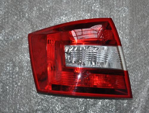 Skoda - Rapid Spaceback - (2013-) - Oświetlenie / Lampa tylna lewa