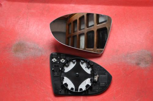 Volkswagen - Golf VII - 5 drzwi - (2012 - 2019) - Lusterka / Wkład lewego elektrycznego