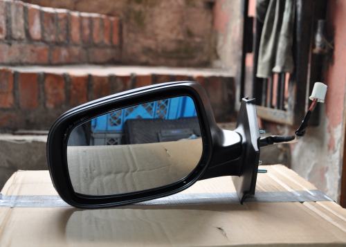 Toyota - Yaris - 5 drzwi - (2006 - 2009) - Lusterka /  Lewe elektryczne