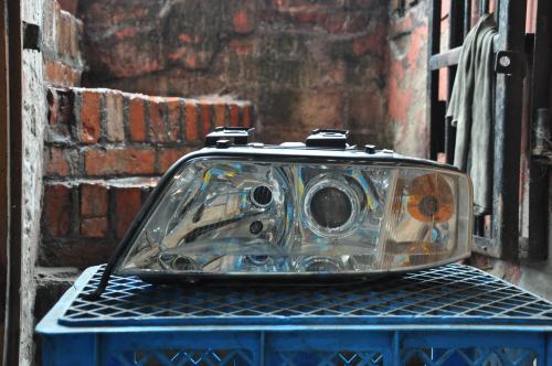 Audi - A6 - Kombi - (1998 - 2002) - Oświetlenie / Lampa przednia lewa