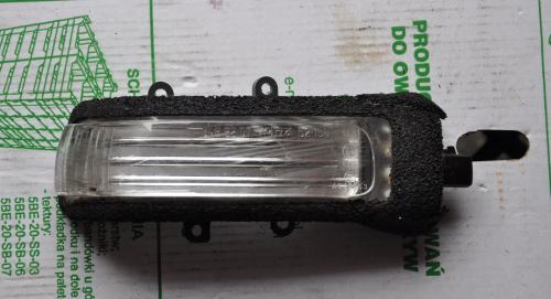 Toyota - RAV 4 - 5 drzwi - (2010 - 2013) - Lusterka / Kierunkowskaz w lusterku prawy