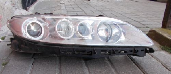 Mazda - 6 - 4 drzwi - (2002 - 2005) - Oświetlenie / Lampa przednia prawa