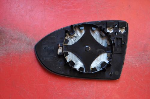 Volkswagen - Golf VII - 5 drzwi - (2012 - 2019) - Lusterka / Wkład prawego elektrycznego