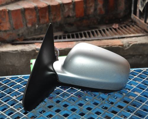 Volkswagen - Polo - 5 drzwi - (1999 - 2001) - Lusterka /  Lewe elektryczne