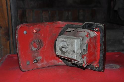 Audi - A6 - Kombi - (1994 - 1998) - Oświetlenie / Lampa tylna  prawa