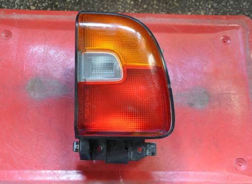 Toyota - RAV 4 - 3 drzwi - (1994 - 1998) - Oświetlenie / Lampa tylna lewa