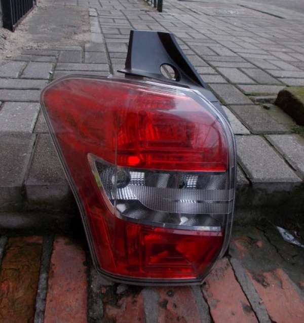 Subaru - Forester - (2013-) - Oświetlenie / Lampa tylna lewa