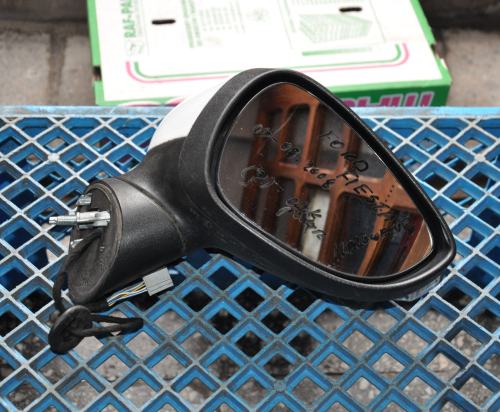 Ford - Fiesta - 5 drzwi - (2008 - 2013) - Lusterka /  Lewe elektryczne