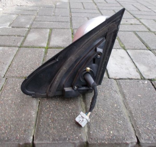 Honda - HR-V - 5 drzwi - (2001 - 2005) - Lusterka /  Prawe elektryczne