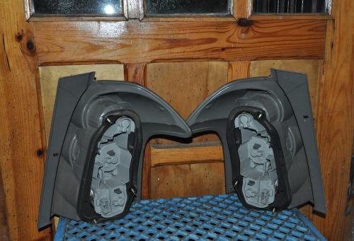 Toyota - Corolla - Verso - (2004 - 2009) - Oświetlenie / Lampa tylna lewa