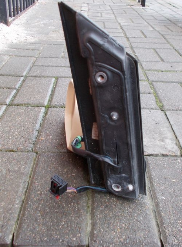 Volkswagen - Touran - (2003 - 2006) - Lusterka /  Lewe elektryczne