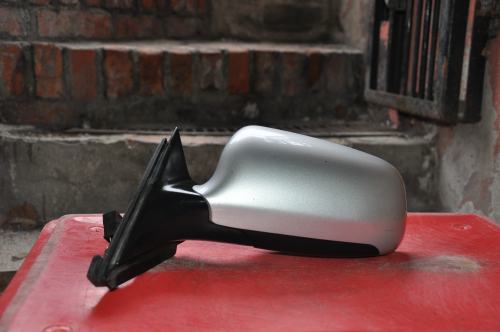 Audi - A4 - (1999 - 2001) - Lusterka /  Lewe elektryczne