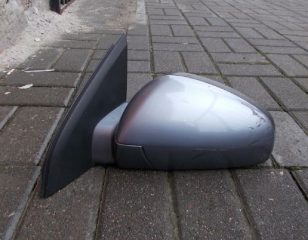 Opel - Vectra - C - 5 drzwi - (2005 - 2008) - Lusterka /  Lewe elektryczne