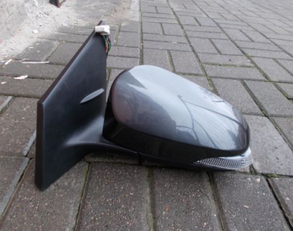 Toyota - Auris - 5 drzwi - (2015-) - Lusterka /  Lewe elektryczne