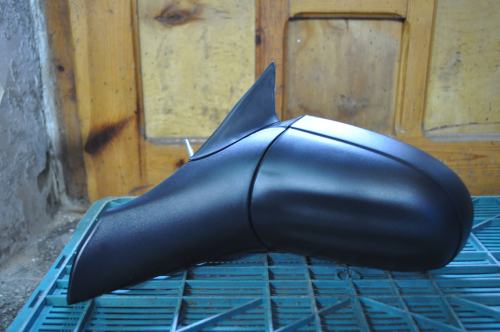 Opel - Corsa - B - 3 drzwi - (1993 - 1997) - Lusterka / Lewe ręczne wewnętrznie regulowane