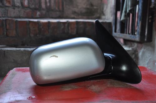 Nissan - Primera - 5 drzwi - (1999 - 2002) - Lusterka / Prawe ręczne wewnętrznie regulowane