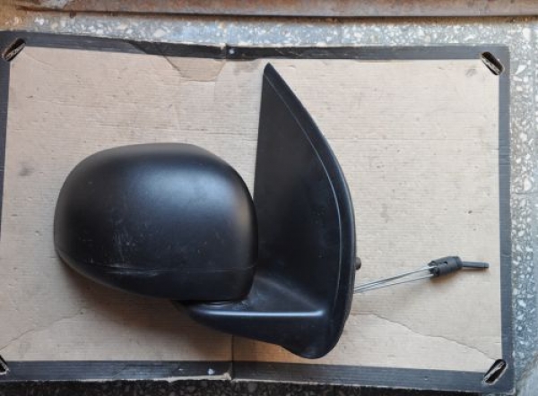 Fiat - Panda - 5 drzwi - (2012-) - Lusterka / Prawe ręczne wewnętrznie regulowane