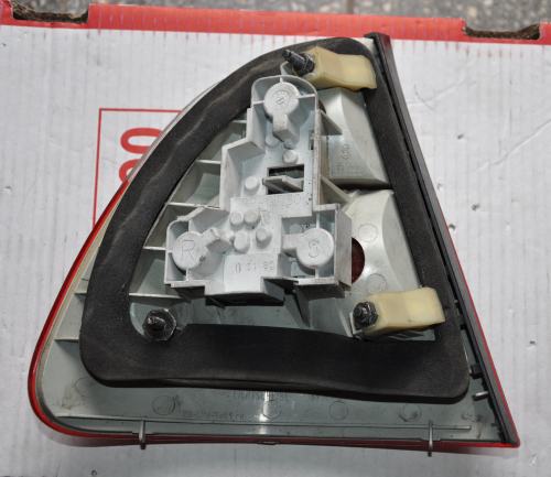 BMW - Seria 3 - E46 - Kombi - (2002 - 2005) - Oświetlenie / Lampa tylna  prawa