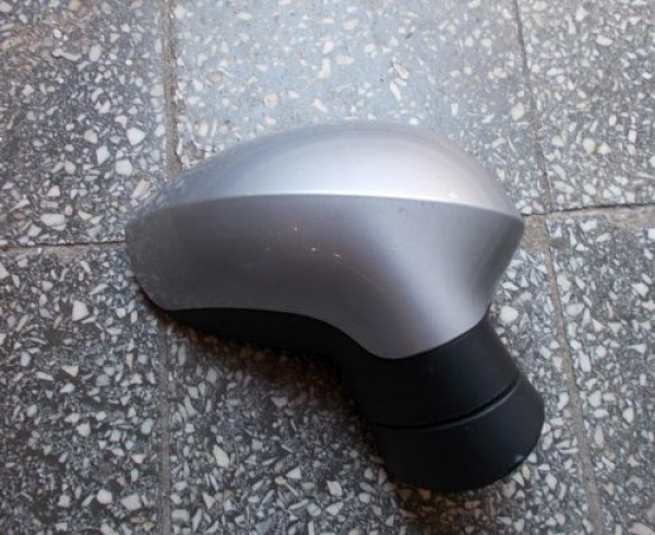 Seat - Ibiza - 5 drzwi - (2008 - 2012) - Lusterka /  Prawe elektryczne