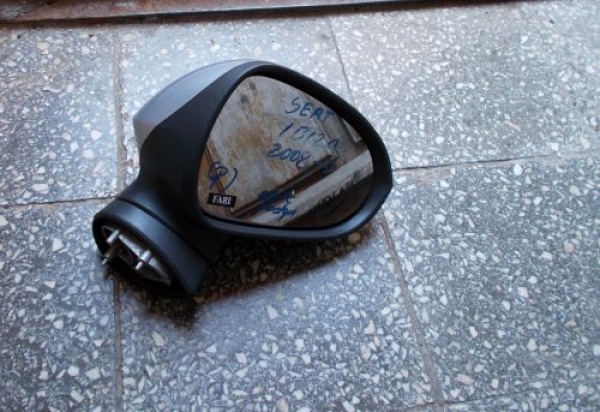 Seat - Ibiza - 5 drzwi - (2008 - 2012) - Lusterka /  Prawe elektryczne