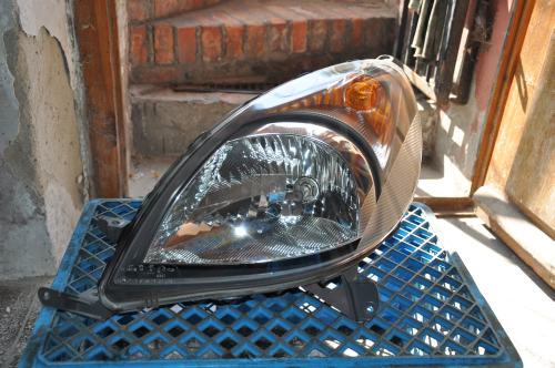 Toyota - Yaris Verso - (1999 - 2003) - Oświetlenie / Lampa przednia lewa