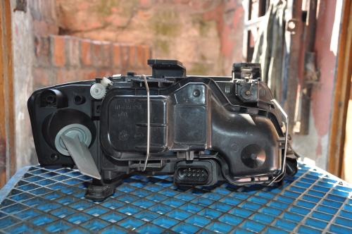 Audi - A6 - Kombi - (2002 - 2004) - Oświetlenie / Lampa przednia lewa