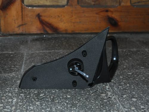 Opel - Corsa - B - 5 drzwi - (1997 - 2000) - Lusterka / Prawe ręczne wewnętrznie regulowane