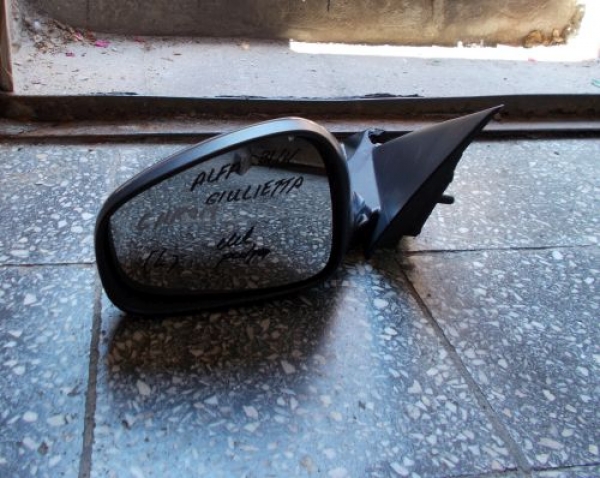 Alfa Romeo - GIULIETTA - (2013-) - Lusterka /  Prawe elektryczne