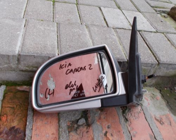 Kia - Carens - (2002 - 2006) - Lusterka /  Lewe elektryczne