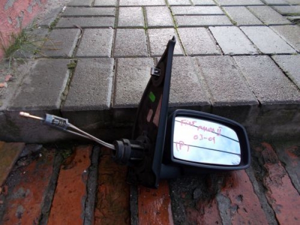 Fiat - Panda - 4x4 - (2003-) - Lusterka / Prawe ręczne wewnętrznie regulowane