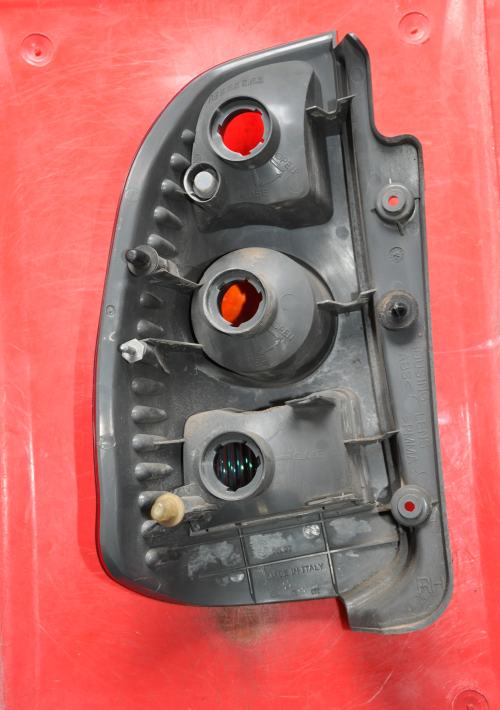 Mitsubishi - Space Star - (2002 - 2006) - Oświetlenie / Lampa tylna  prawa