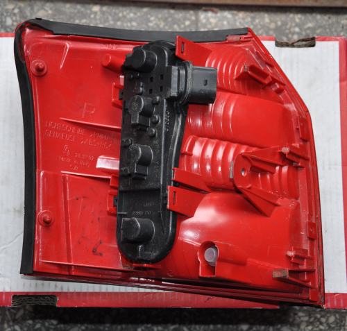 Audi - A4 - Kombi - (2002 - 2004) - Oświetlenie / Lampa tylna  prawa