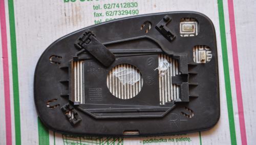 Toyota - Avensis - 4 drzwi - (2009 - 2012) - Lusterka / Wkład prawego elektrycznego