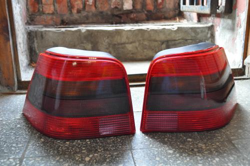 Volkswagen - Golf IV - 5 drzwi - (1997 - 2003) - Oświetlenie / Lampa tylna  prawa