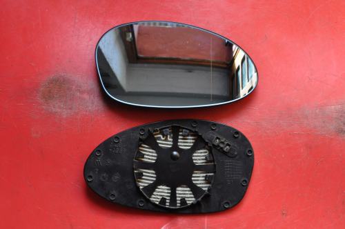 BMW - Seria 3 - E90 - (2008 - 2012) - Lusterka / Wkład prawego elektrycznego